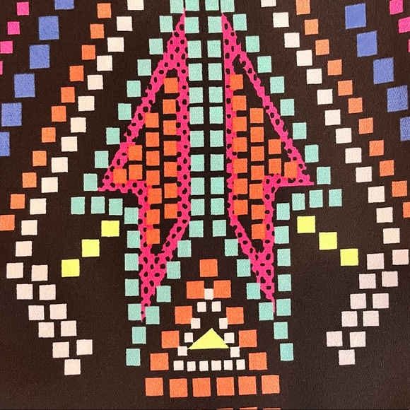 Xhilaration Geometric Aztec Cropped Tank - Picture 5 of 6